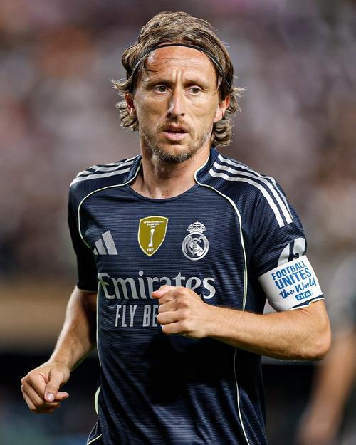 和平精英地铁逃生“摸金杯”S2赛季圆满收官，年度总决赛入场券悬念揭晓！