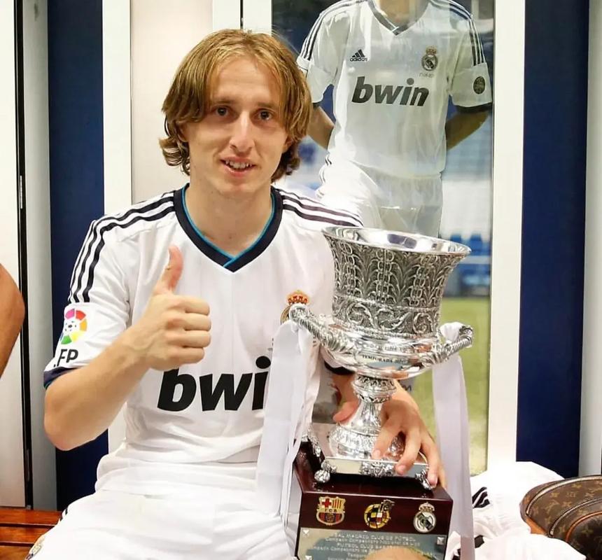 解析亚利桑那响尾蛇队如何通过多元化球员组合实现多维度的战术打击